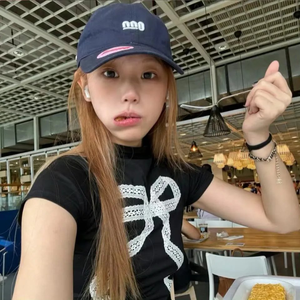 神秘的旅伴 焦点海报